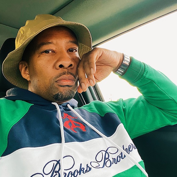 Meet your Posher, Kyle - Picture 3 of 8